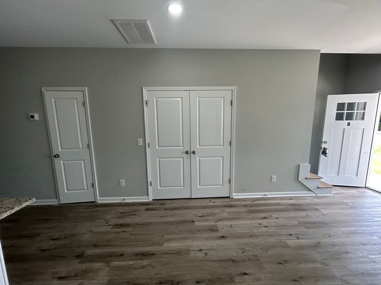 2519 Washington St - Photo 4 of 21