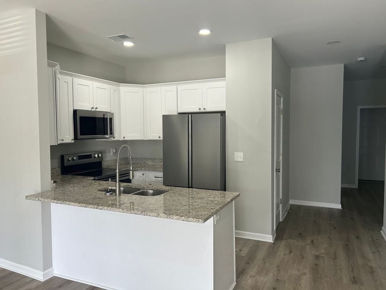 2519 Washington St - Photo 6 of 21