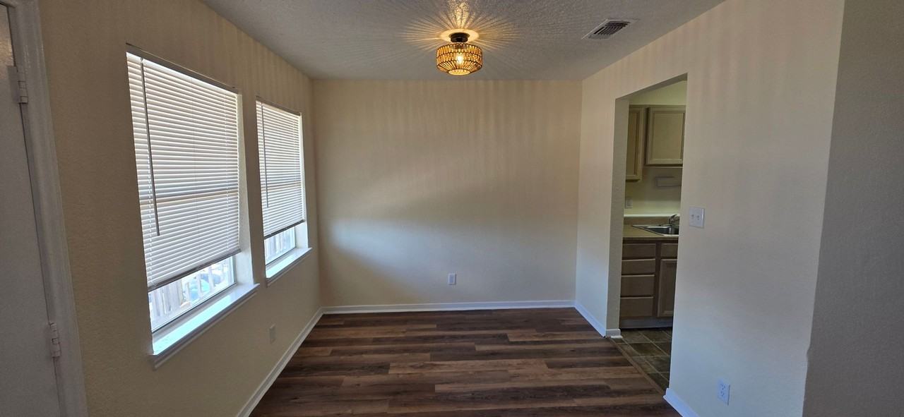 16506 Blackbeard Rd. - Photo 4 of 27