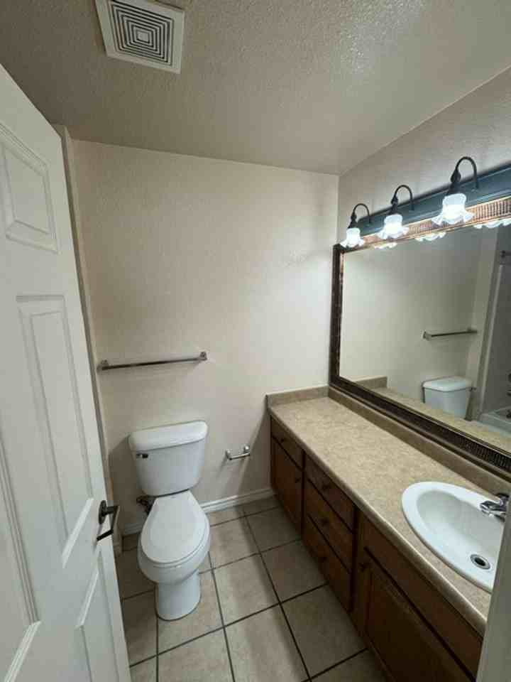 3901 Sonoma Springs Ave #1012 - Photo 6 of 9