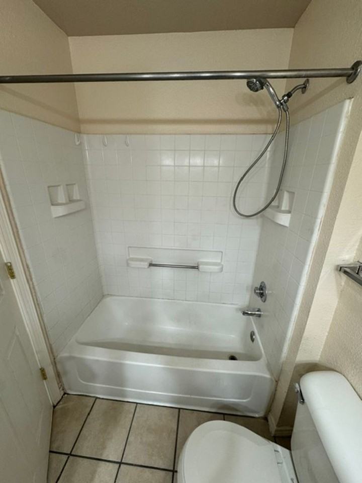 3901 Sonoma Springs Ave #1012 - Photo 7 of 9