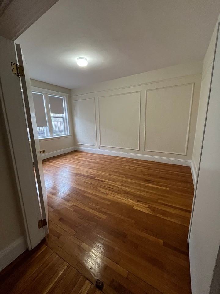 32 Commonwealth Ave #32 - Photo 6 of 14
