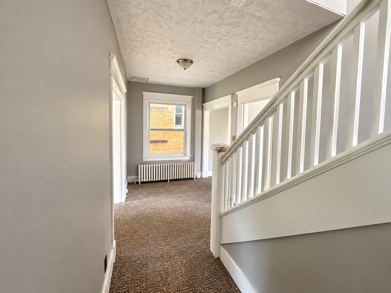 426 Mitchell Ave - Photo 4 of 11