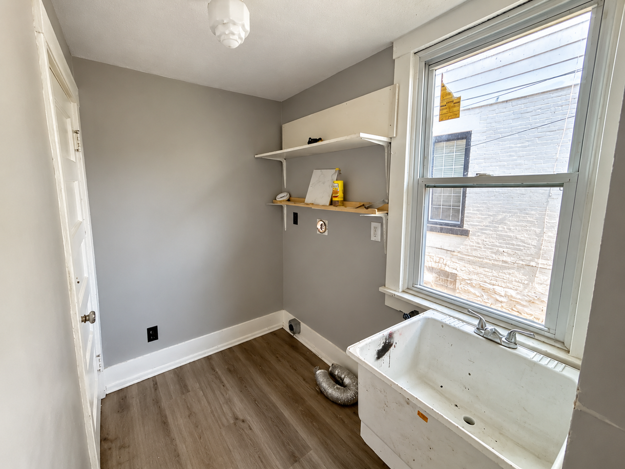 426 Mitchell Ave - Photo 5 of 11