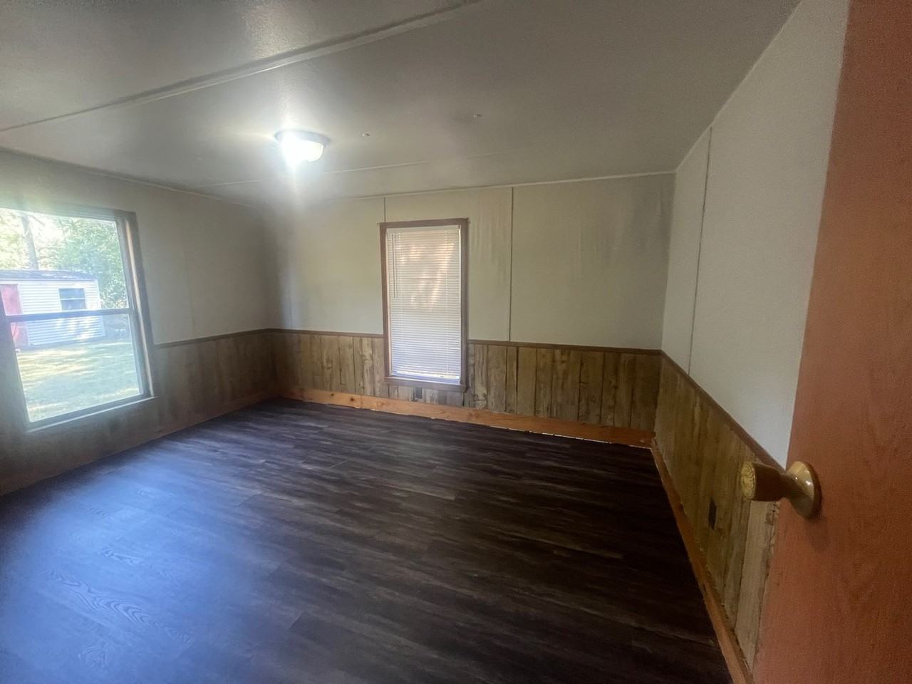 1701 Leonard Dr - Photo 7 of 13