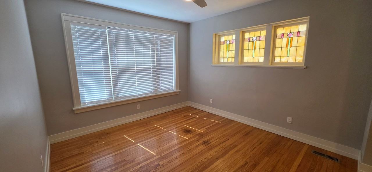 4933 Devonshire Ave - Photo 3 of 37