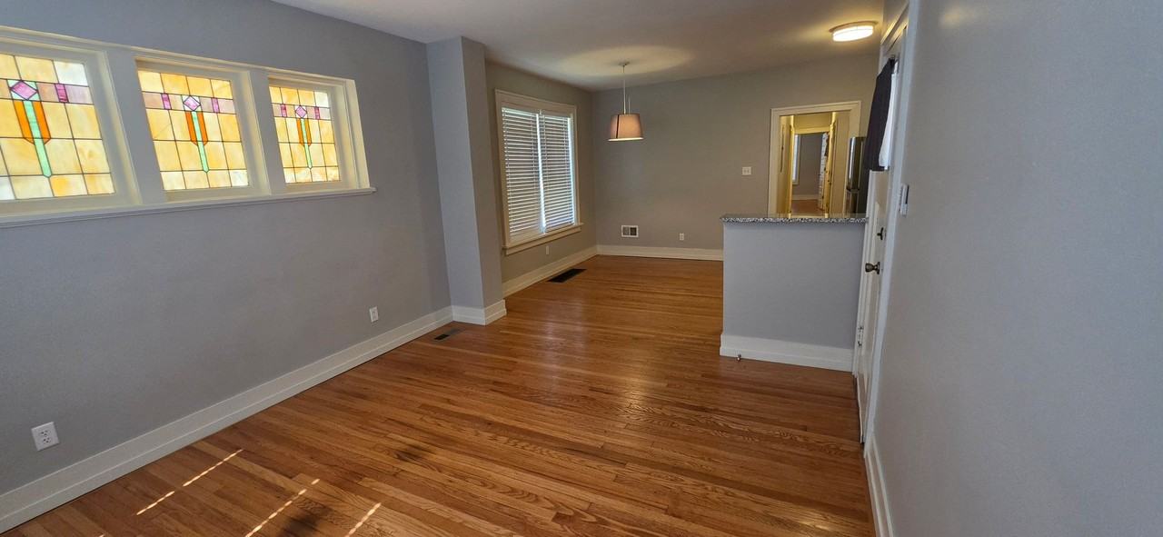 4933 Devonshire Ave - Photo 6 of 37