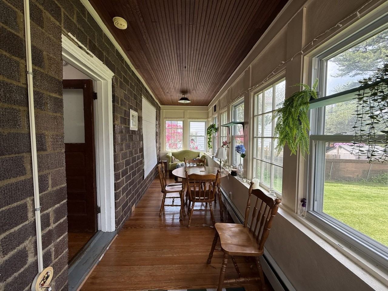 143 W Park Ave - Photo 5 of 6