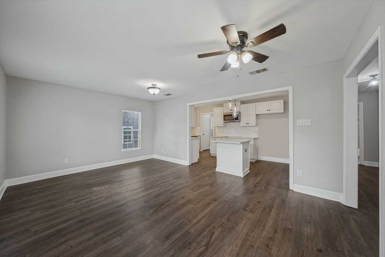 424 Ellis St - Photo 5 of 25