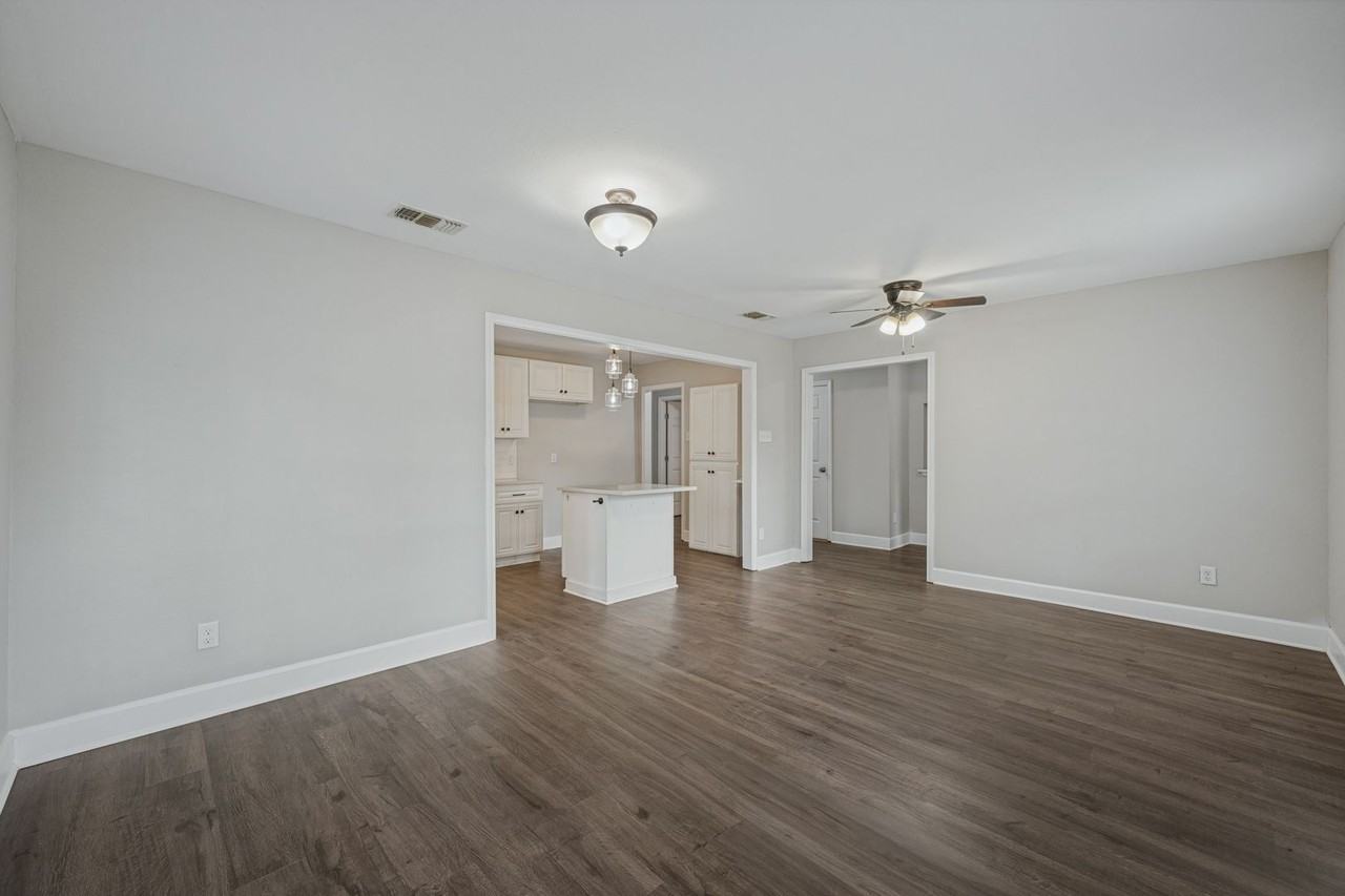 424 Ellis St - Photo 6 of 25