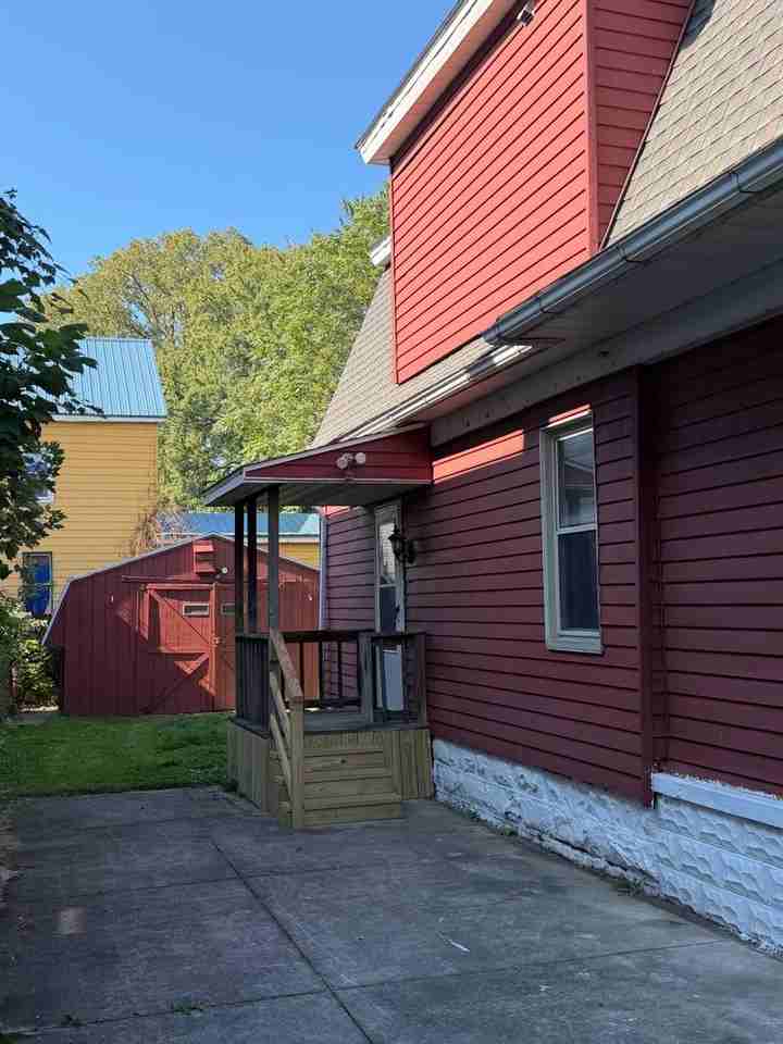 642 Payne Ave - Photo 2 of 14