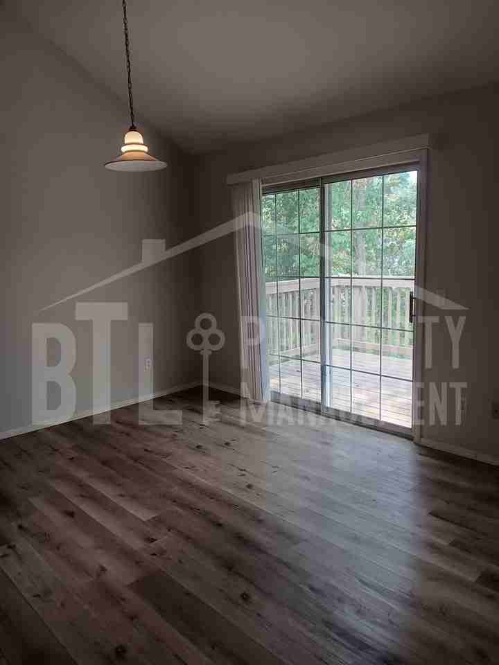 440 Fall Creek Dr - Photo 3 of 21