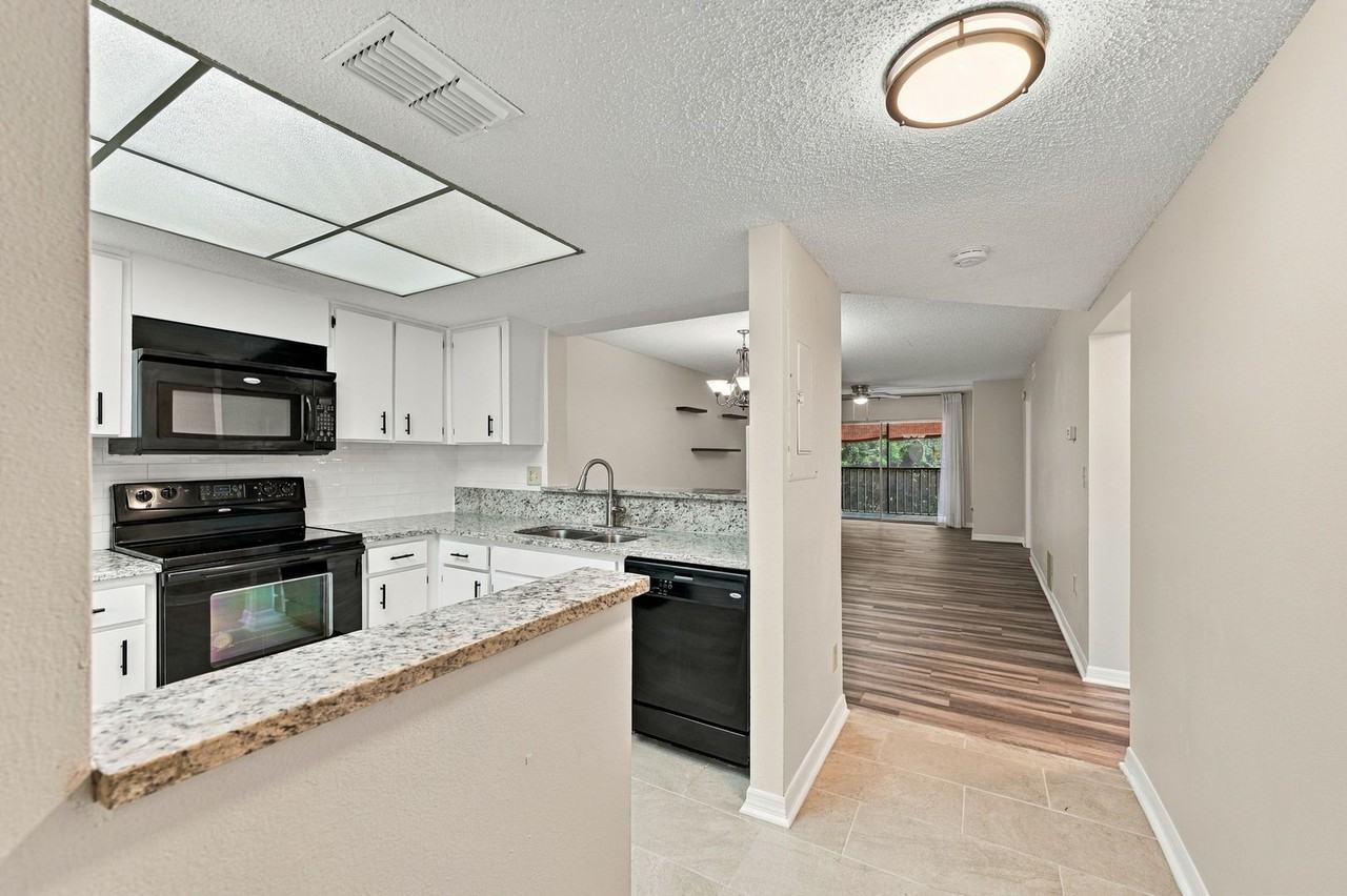 3077 Casa Del Sol Cir #208 - Photo 5 of 34