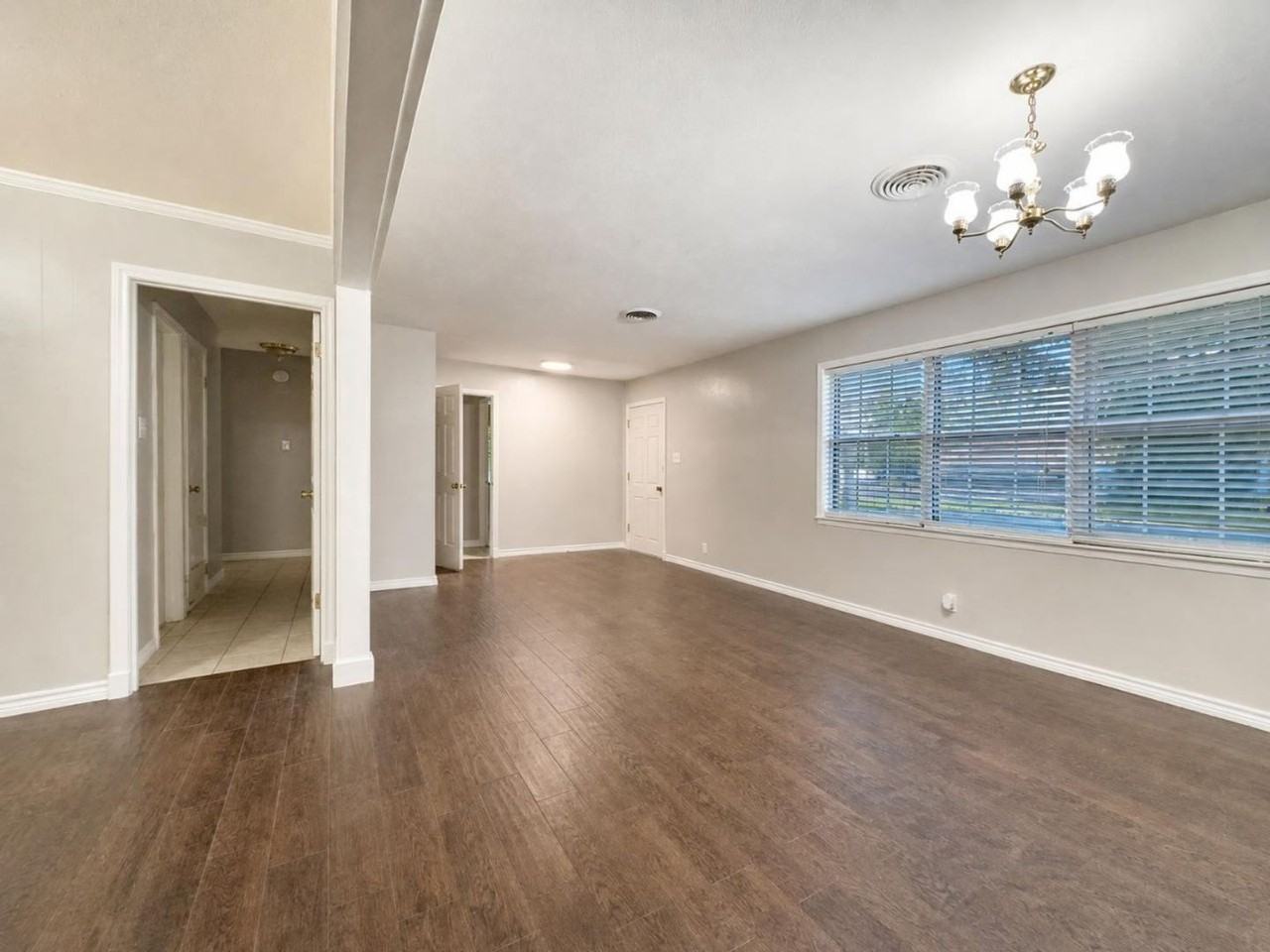 3413 Meadow Oaks Dr - Photo 6 of 10