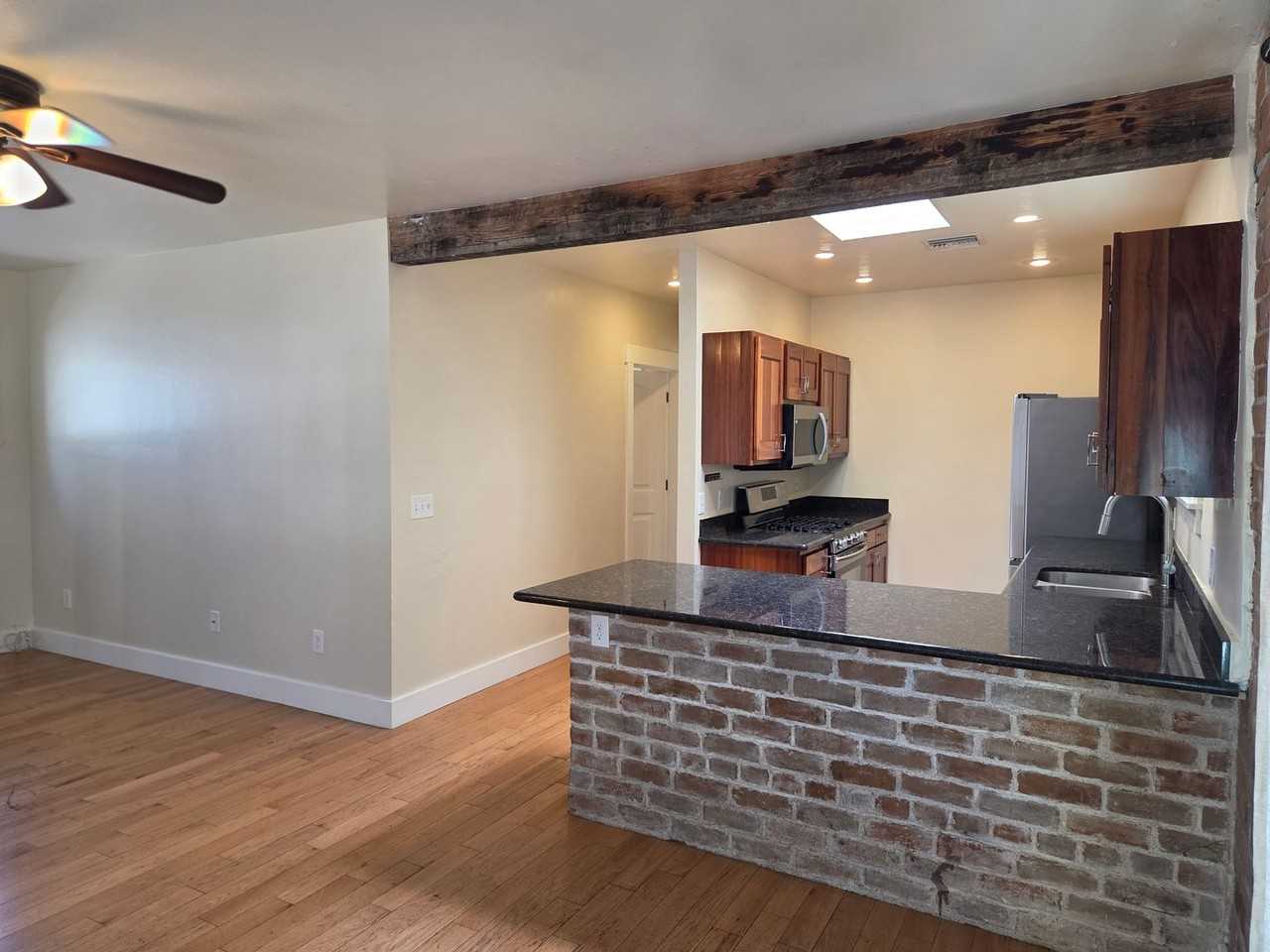 1348 E 7th St - Photo 5 of 13