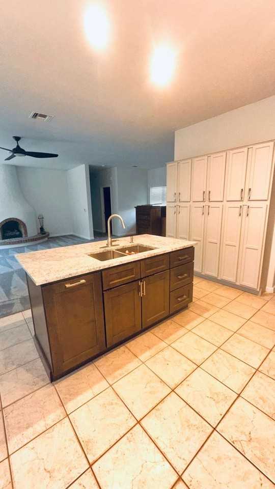 5563 E Greasewood St - Photo 7 of 17