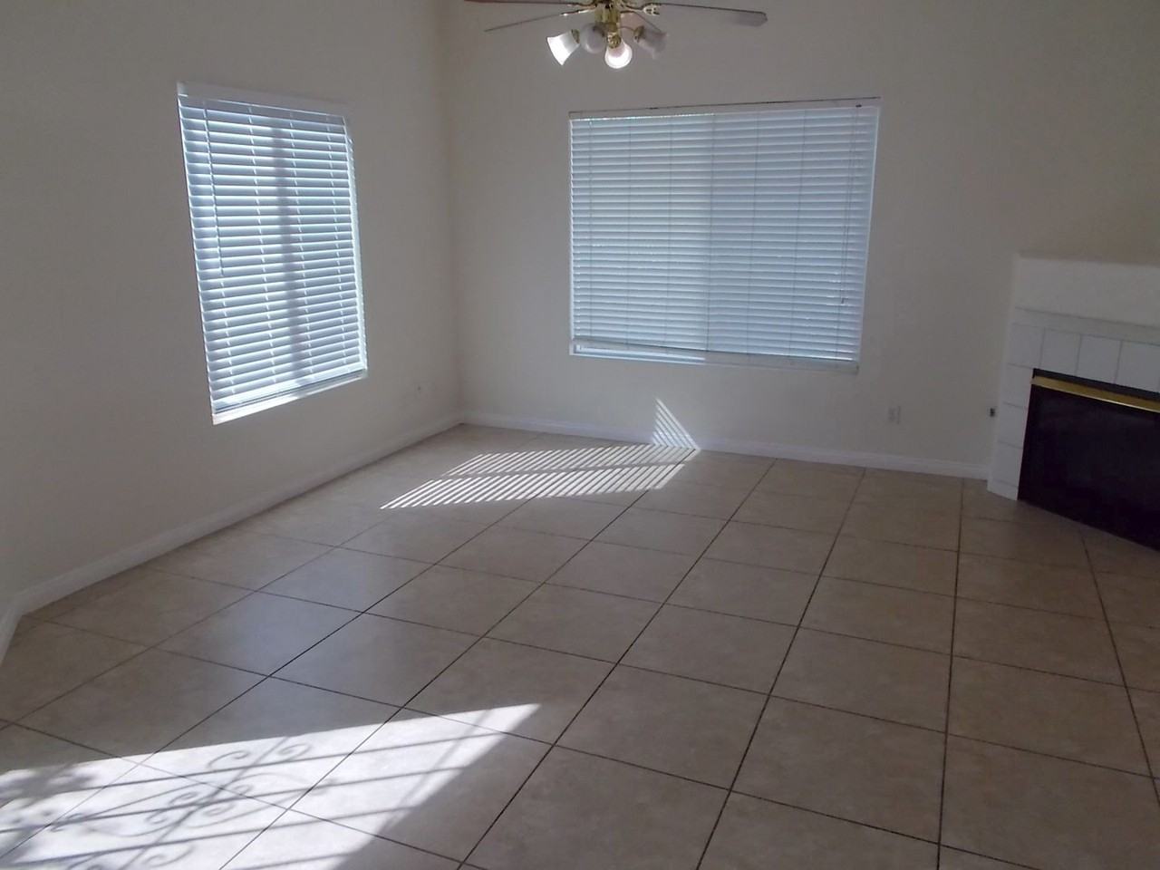 8466 Brillancy Ave - Photo 4 of 21
