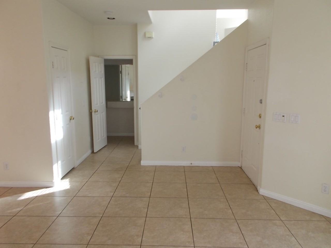 8466 Brillancy Ave - Photo 5 of 21