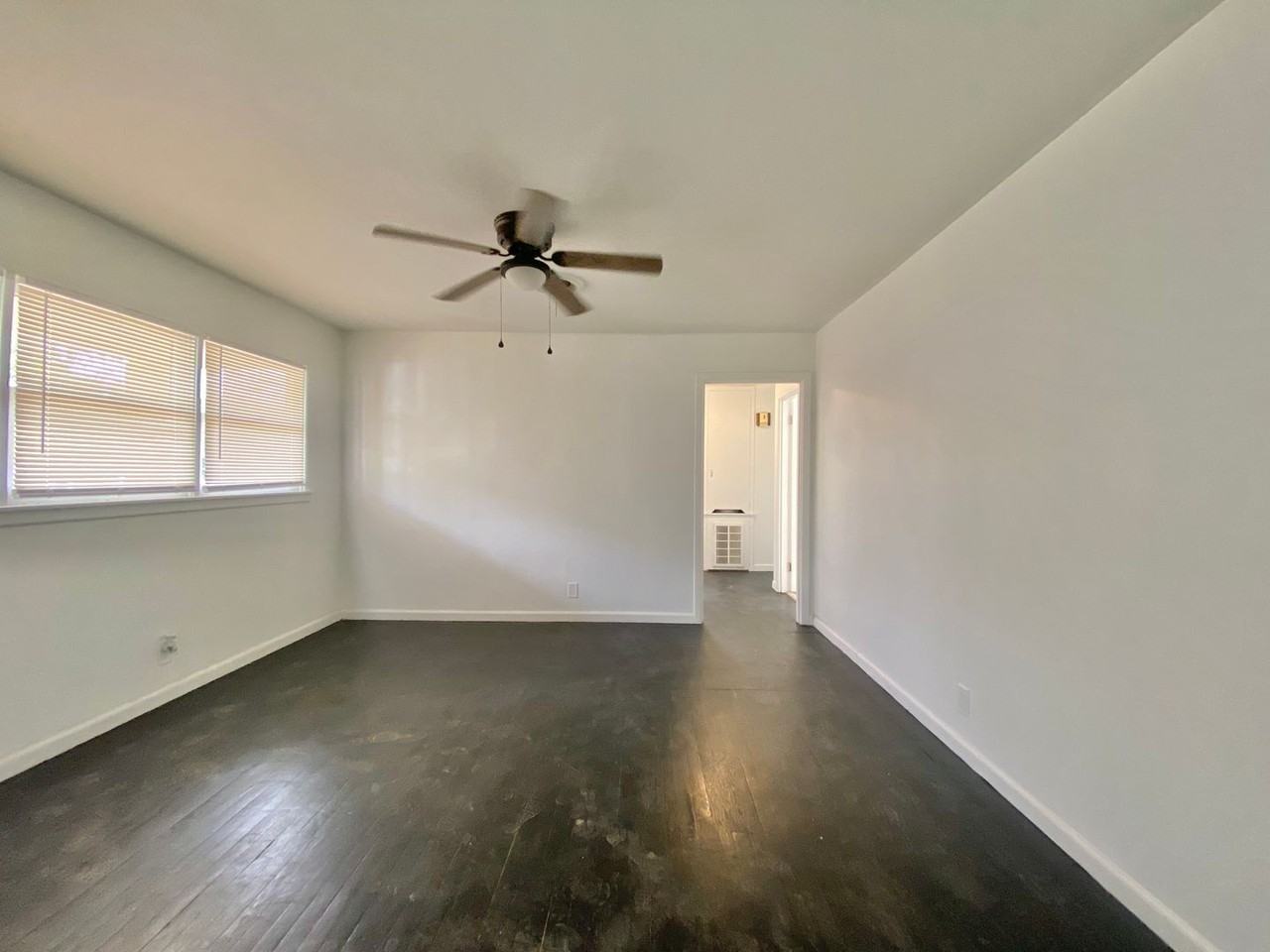 1609 39th St - Photo 2 of 14