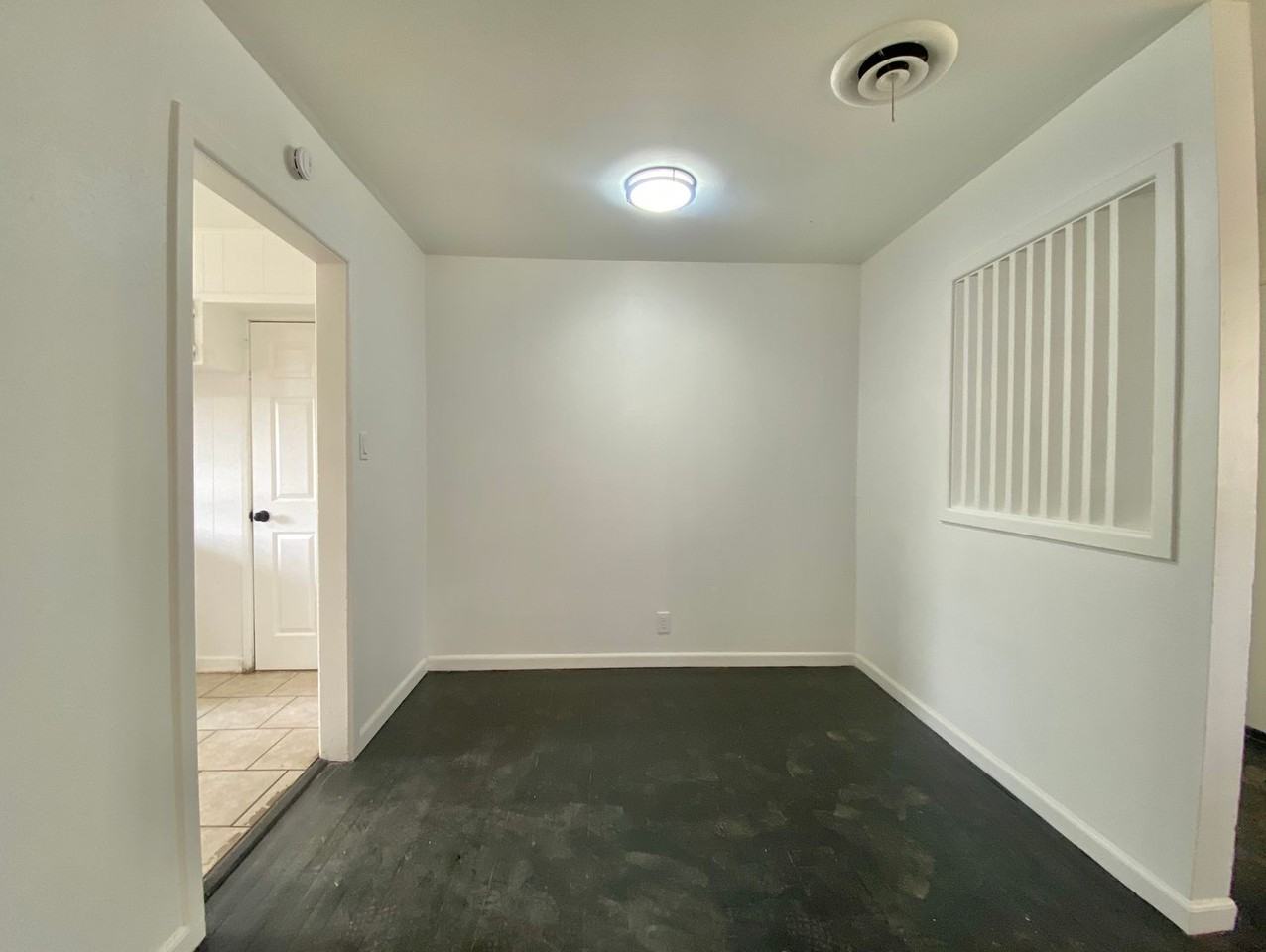 1609 39th St - Photo 4 of 14