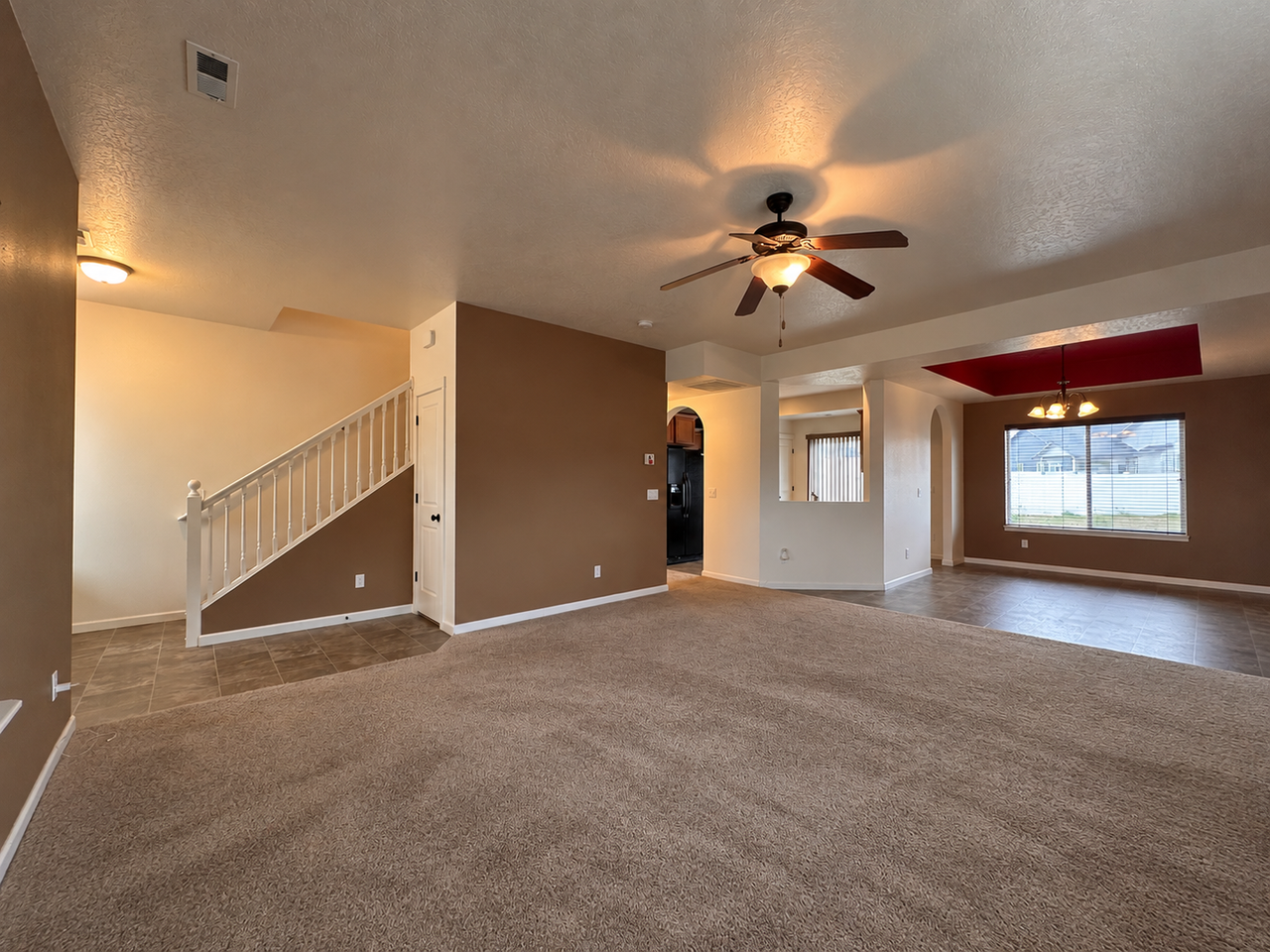 8517 W Campus Dr - Photo 3 of 34