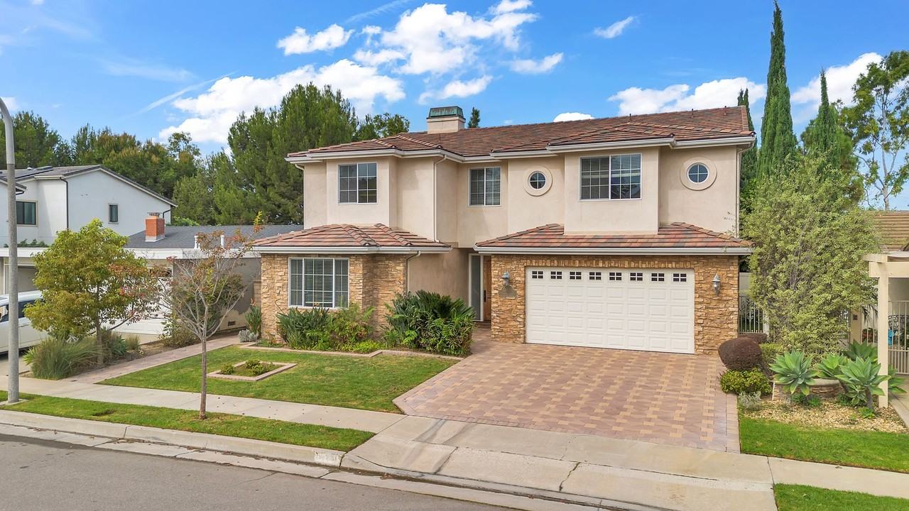 19441 Sierra Chula Rd - Photo 2 of 50