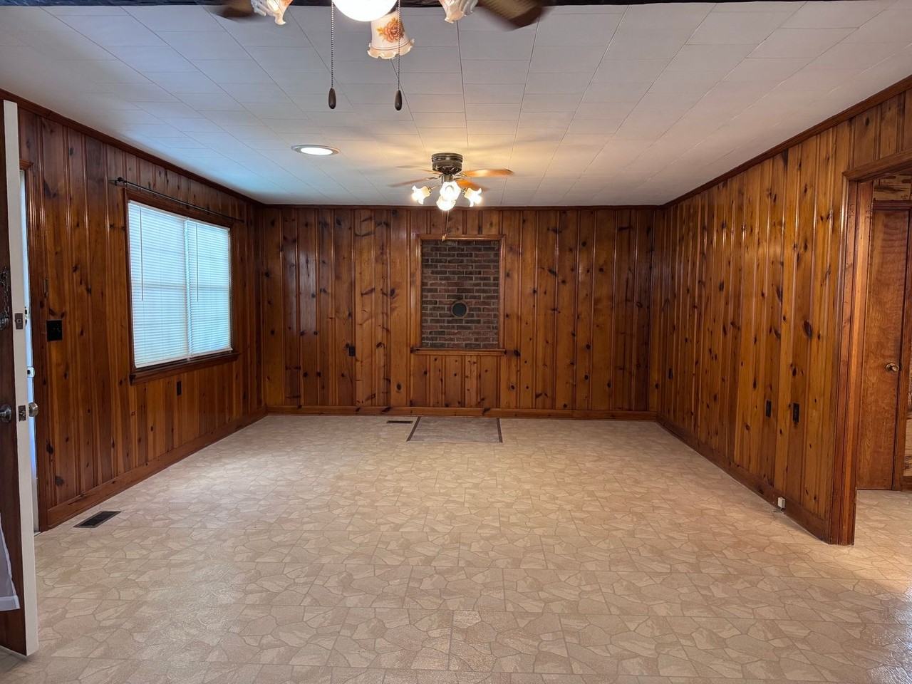 3302 Cox Mill Rd - Photo 6 of 26