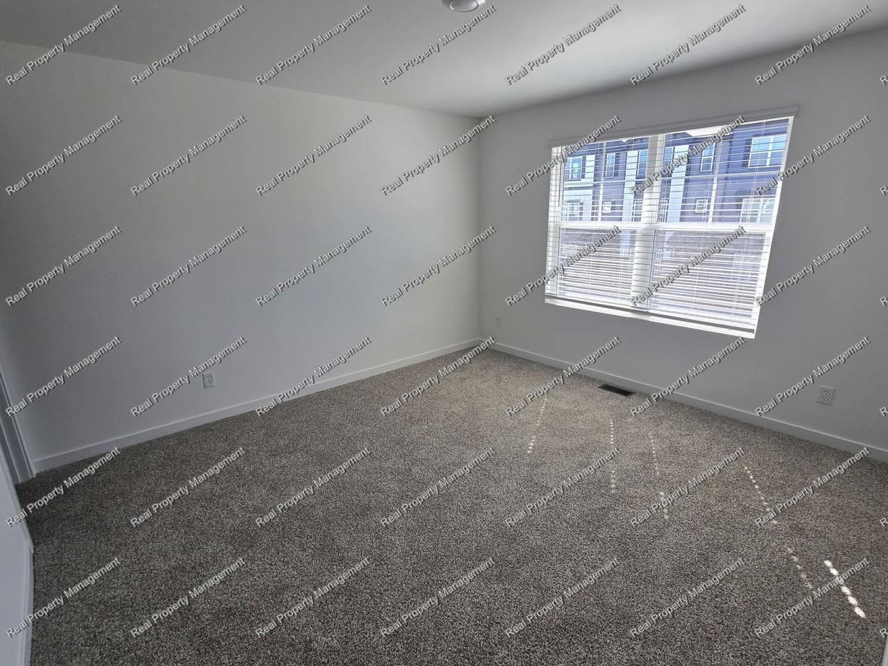 544 E 120th Pl - Photo 7 of 15