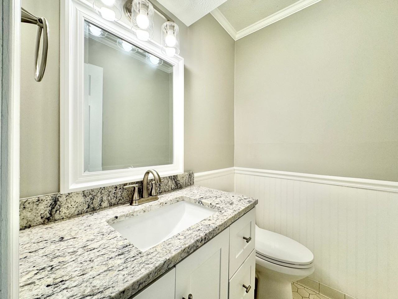 1825 Johnson St - Photo 7 of 20