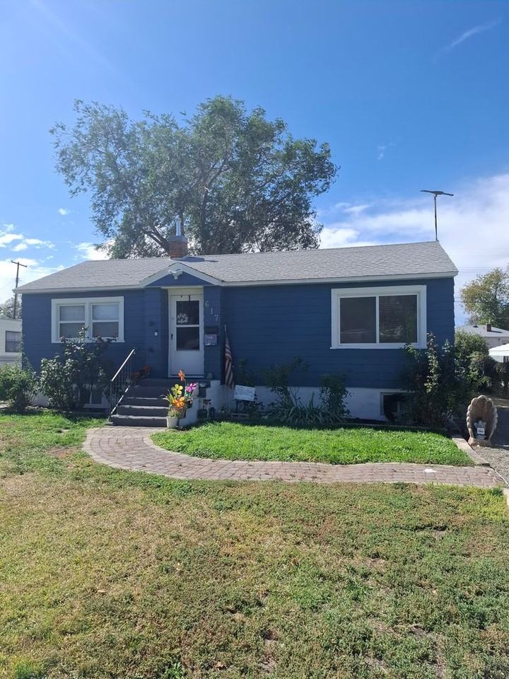 617 8th Ave N