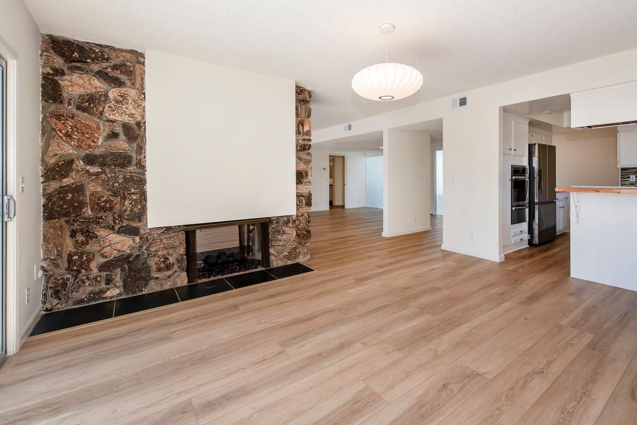 1508 Crestline Dr - Photo 2 of 21