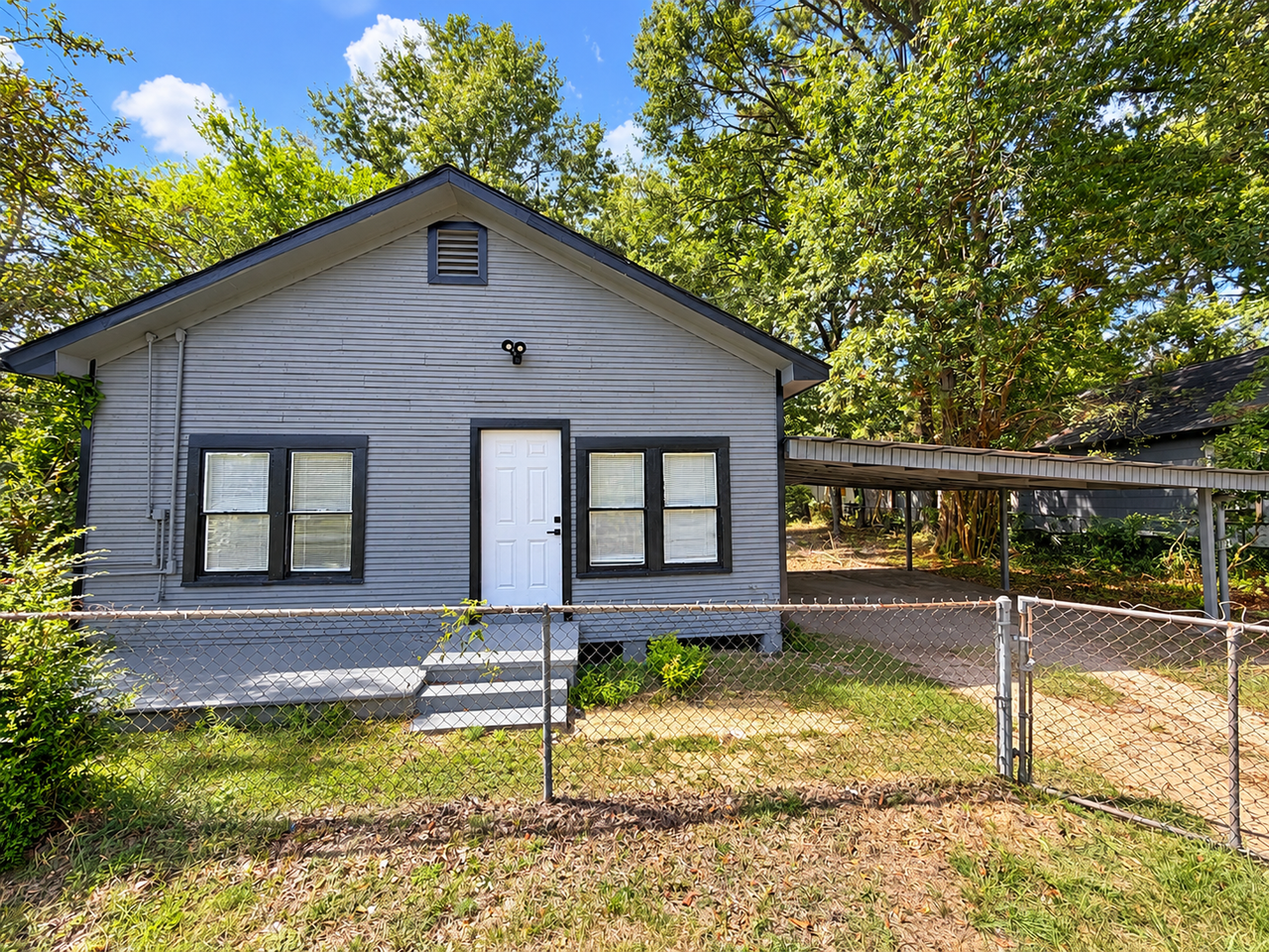 525 Bonner St - Photo 2 of 10
