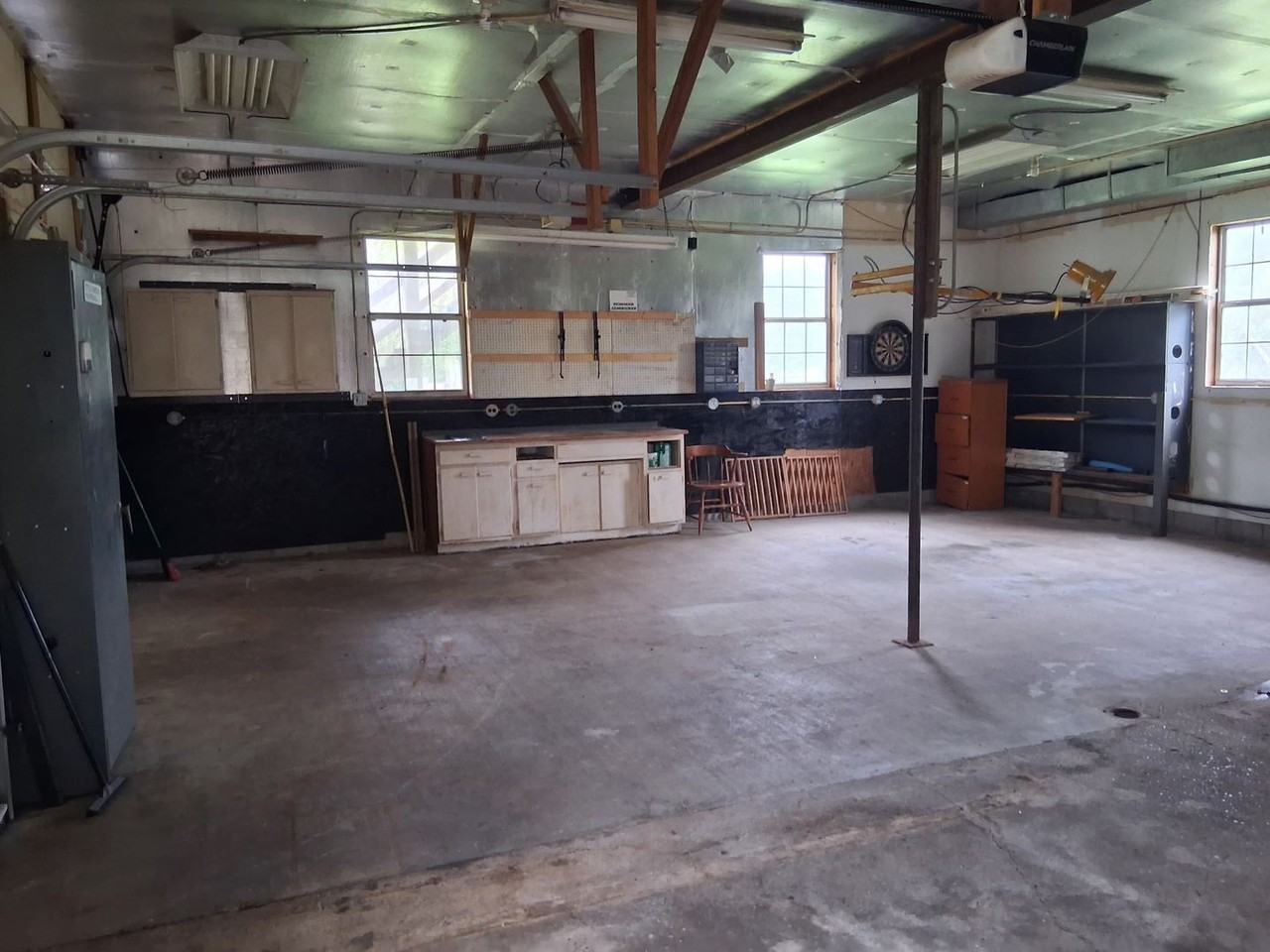 104 Moore St - Photo 3 of 17