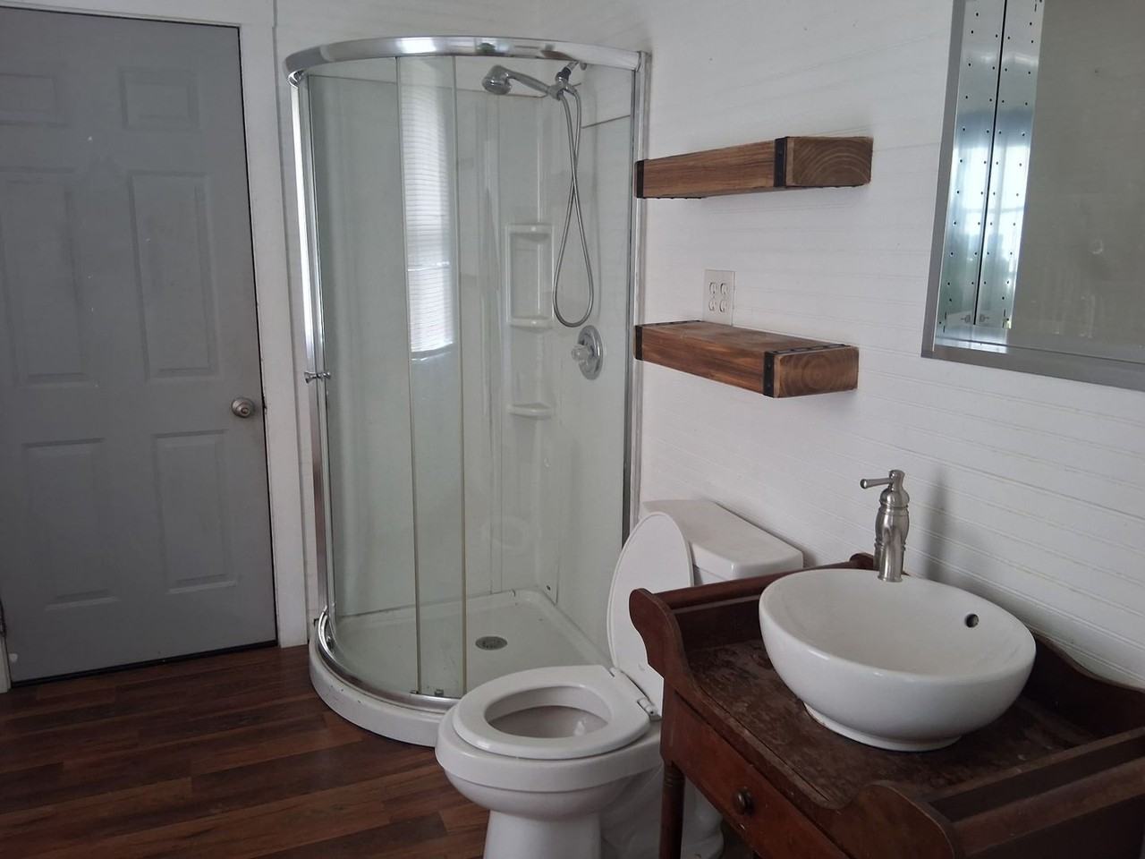 104 Moore St - Photo 5 of 17