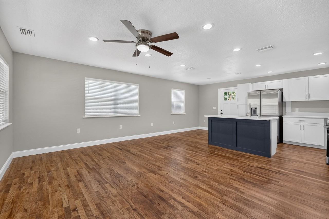 25405 Colmar Ave - Photo 5 of 23