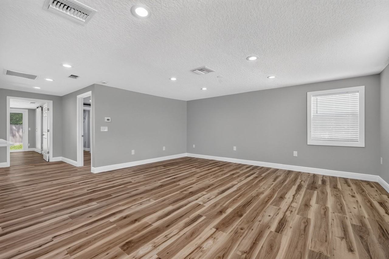 25405 Colmar Ave #B - Photo 4 of 21