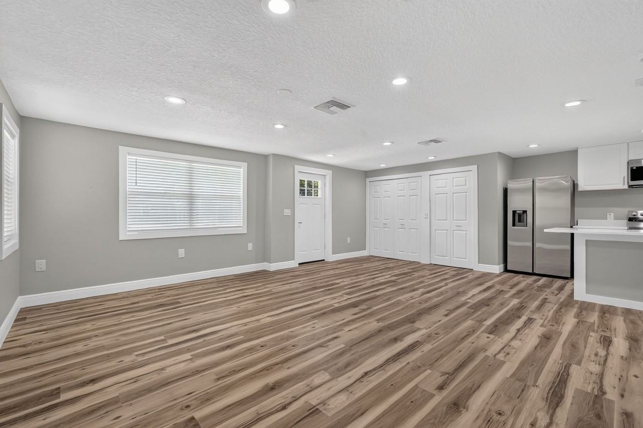 25405 Colmar Ave #B - Photo 6 of 21