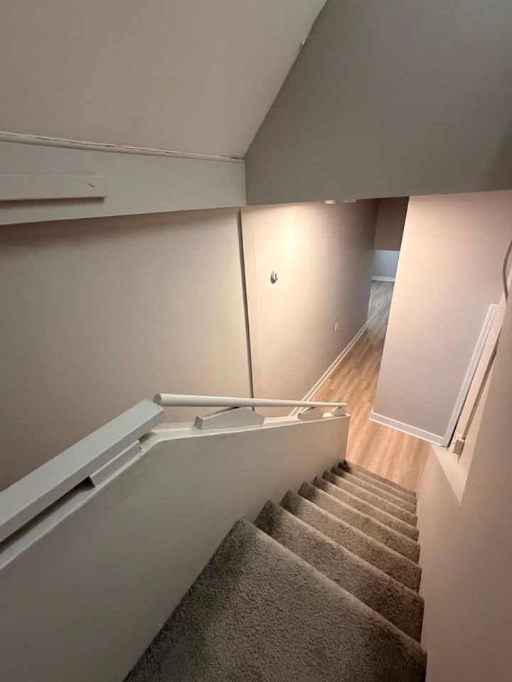 626 E Ormsby Ave - Photo 3 of 22