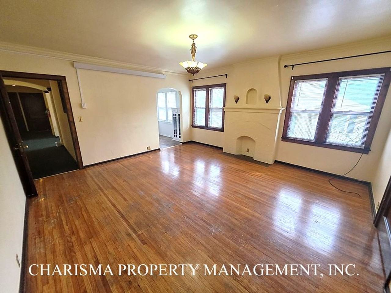 1216 S Center Ave #7 - Photo 2 of 20