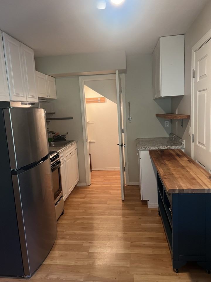 4227 Southwest Coronado Street - Photo 5 of 11