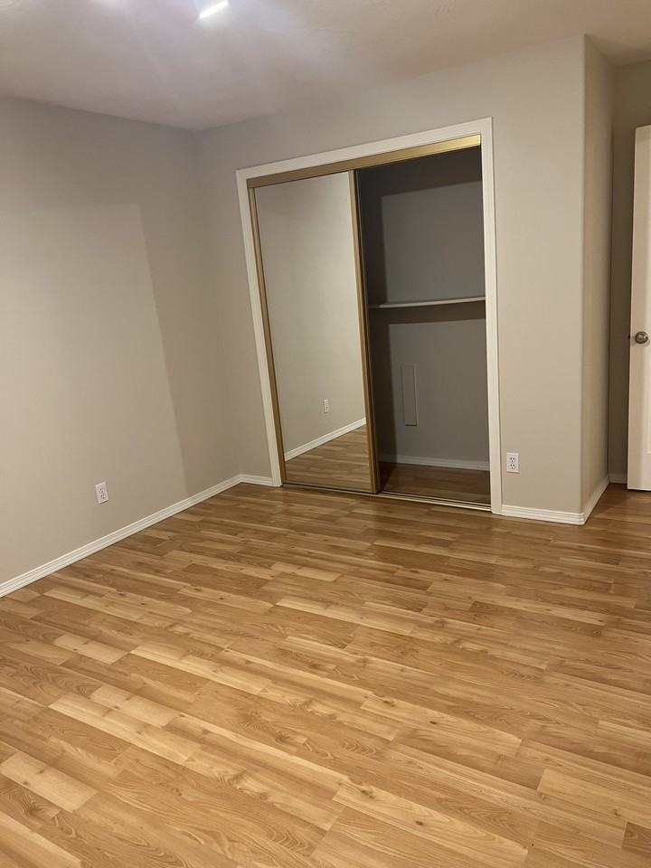 4227 Southwest Coronado Street - Photo 6 of 11