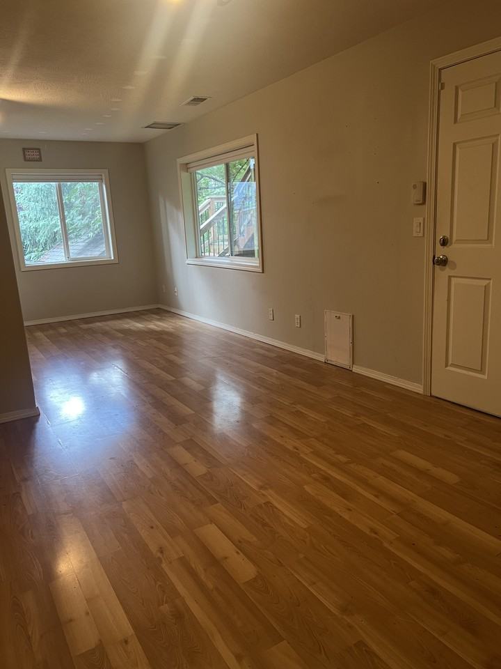 4227 Southwest Coronado Street - Photo 7 of 11