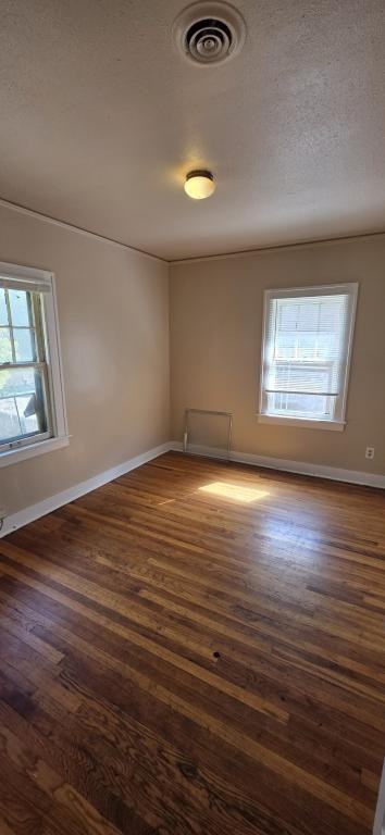 56 Waldo St - Photo 4 of 7