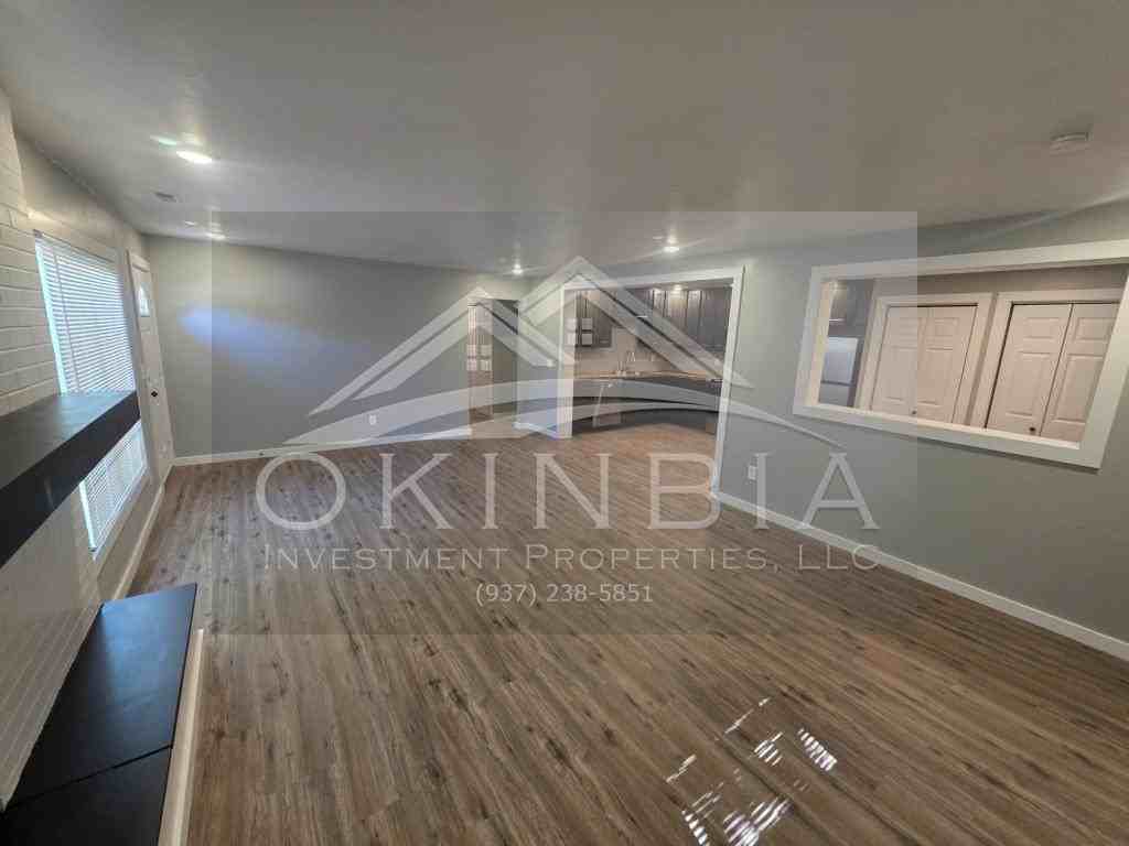 3692 Parkfield Pl - Photo 6 of 30