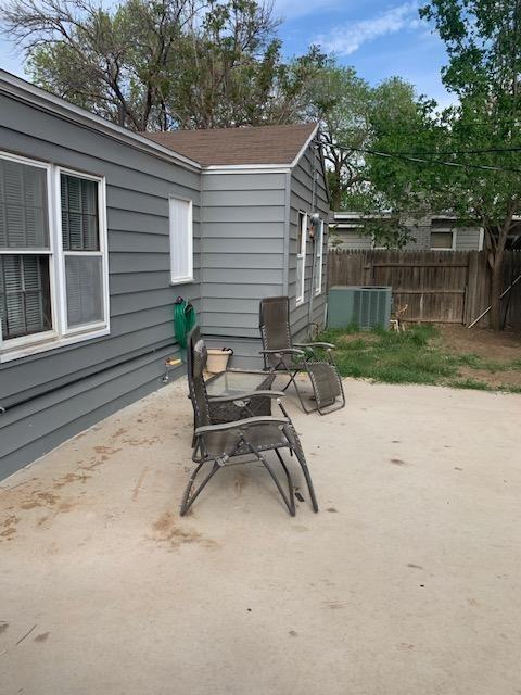 3409 27th St - Photo 4 of 11