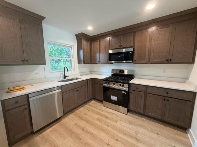 13716 S Amherst Ct - Photo 2 of 11