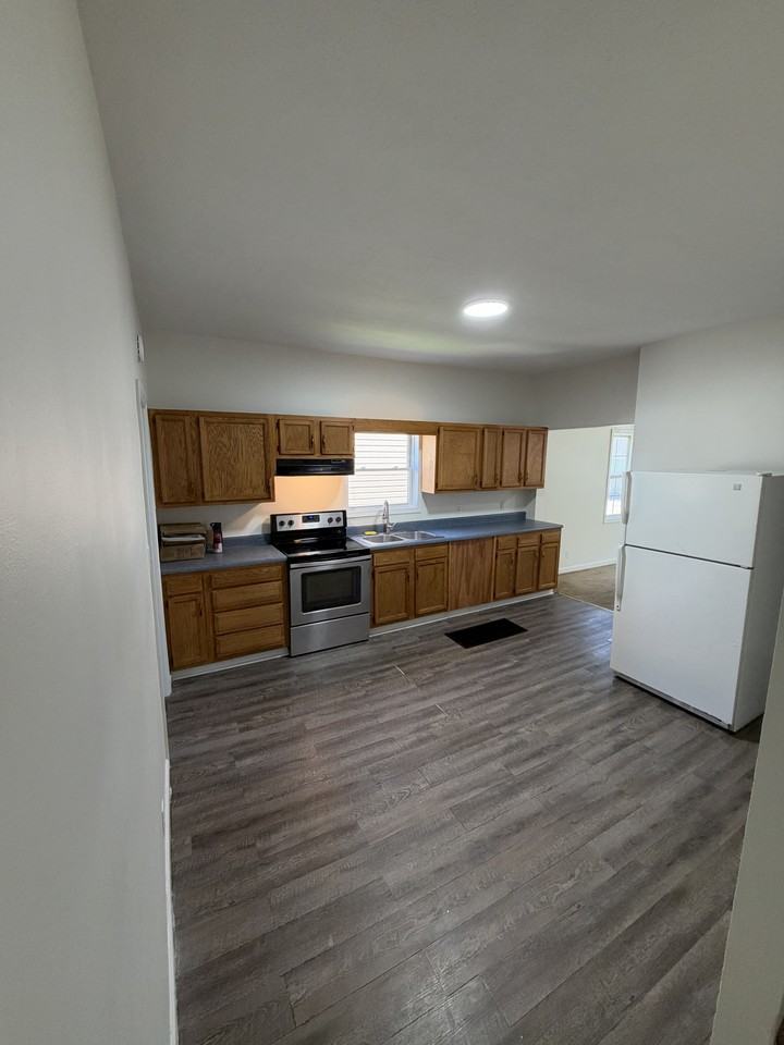 520 Morgantown St - Photo 5 of 20