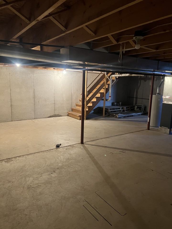 707 Columbus St #709 - Photo 5 of 12
