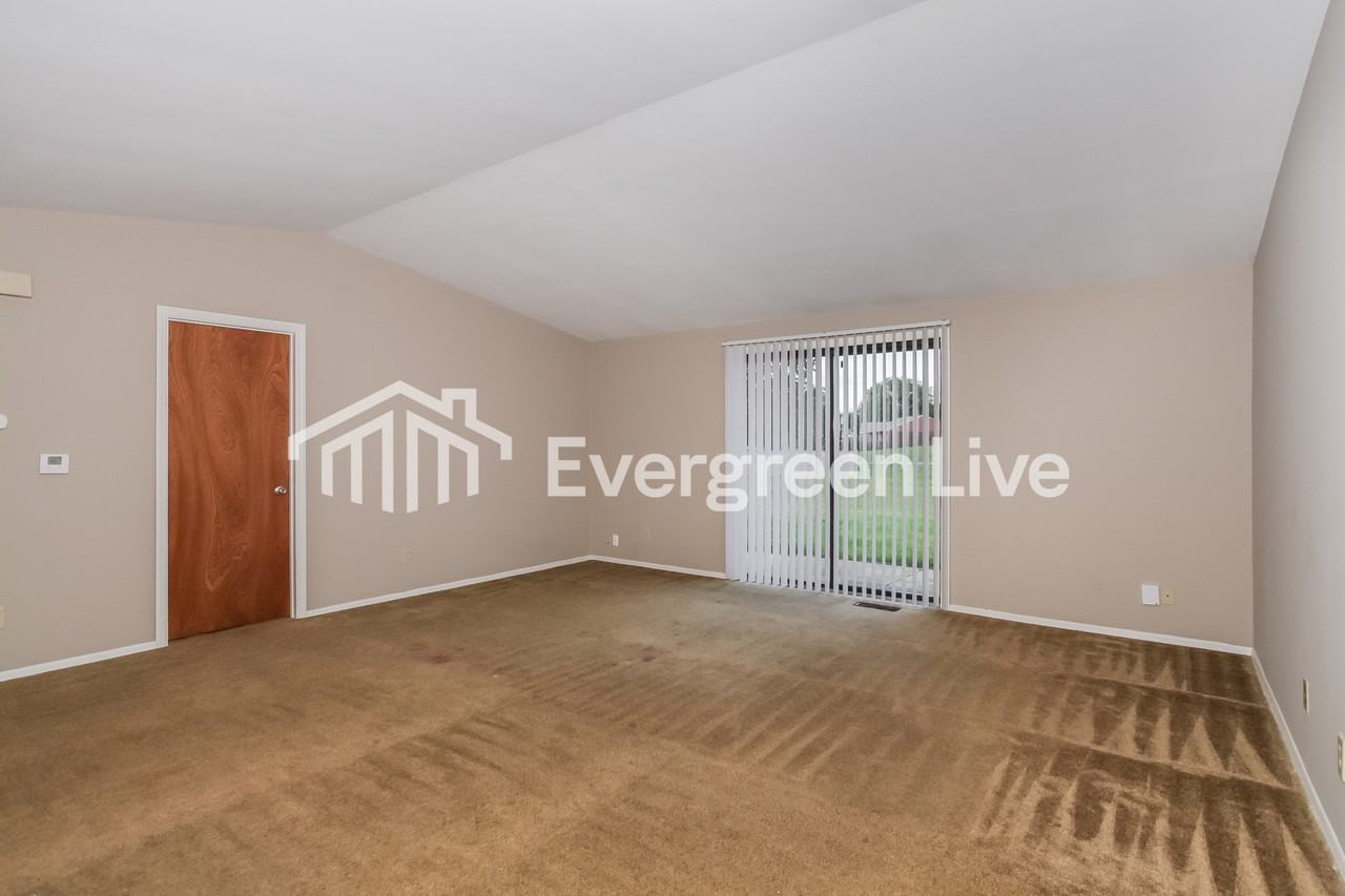 8308 Ponstone Pl - Photo 4 of 15