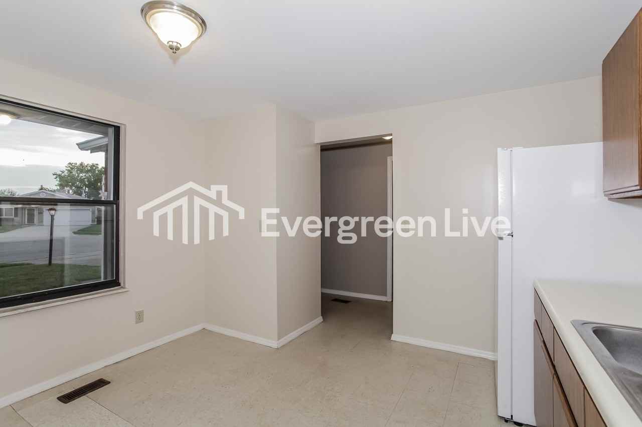 8308 Ponstone Pl - Photo 6 of 15